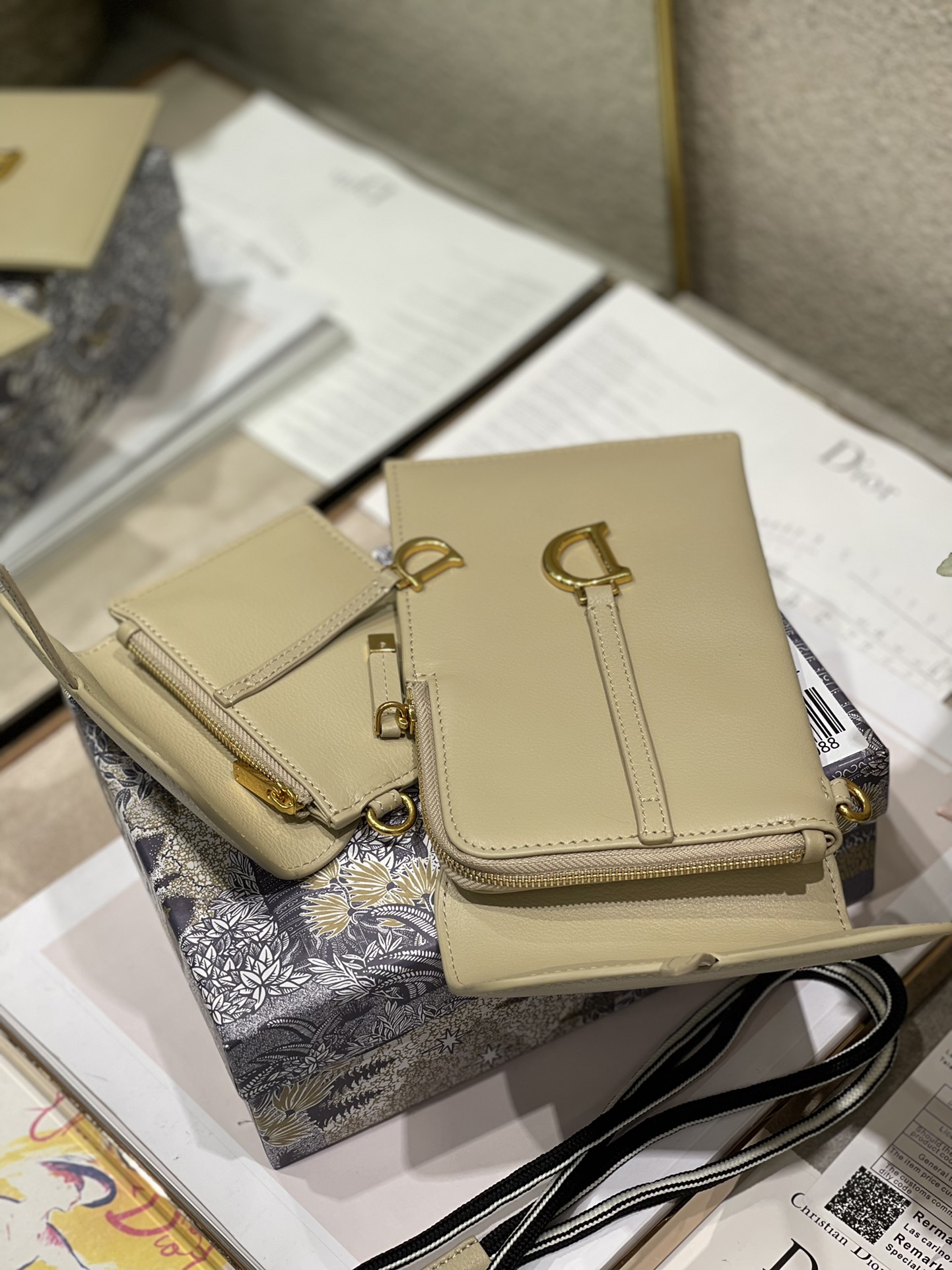 D10r saddle multifunction pouch leather beige 18.5 x 12 x 7.5 cm