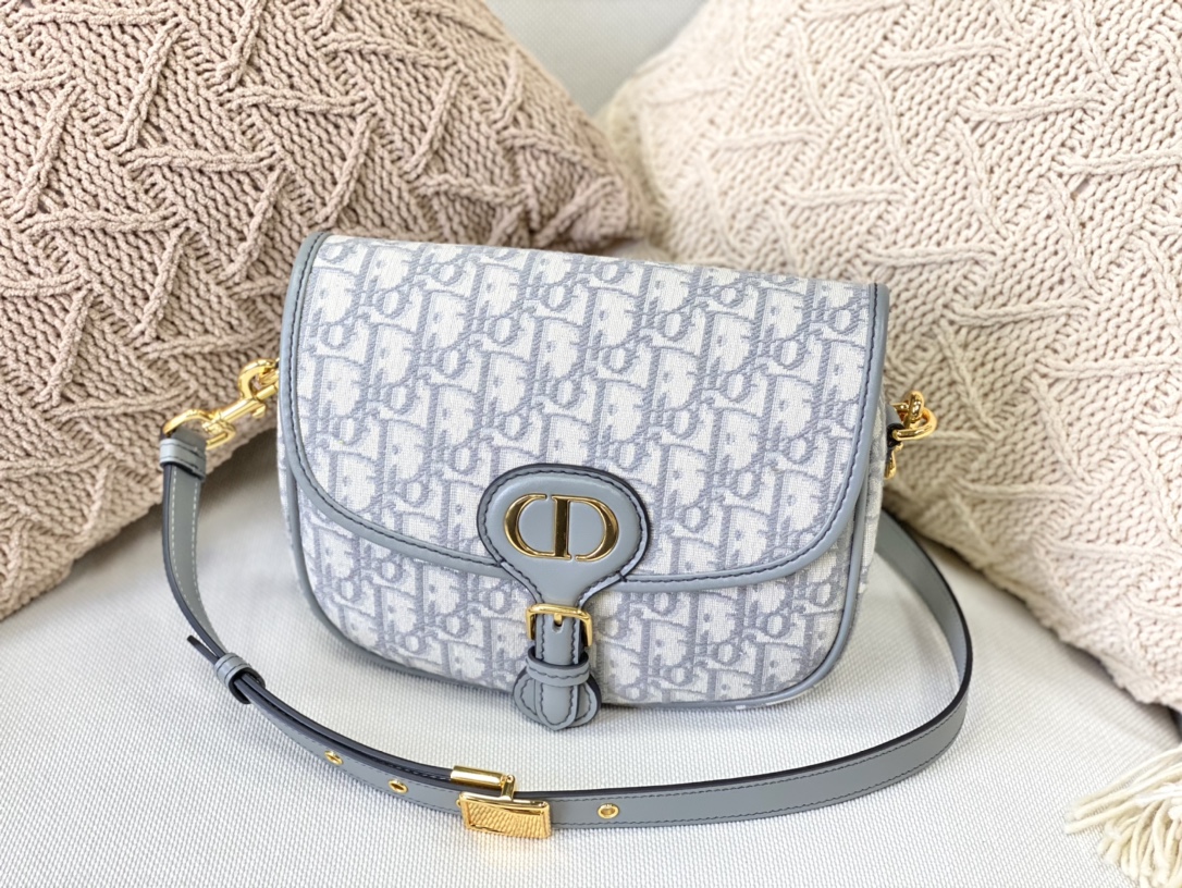 D10r medium bobby bag box D10r oblique jacquard gray m9319 22 x 17 x 6 cm