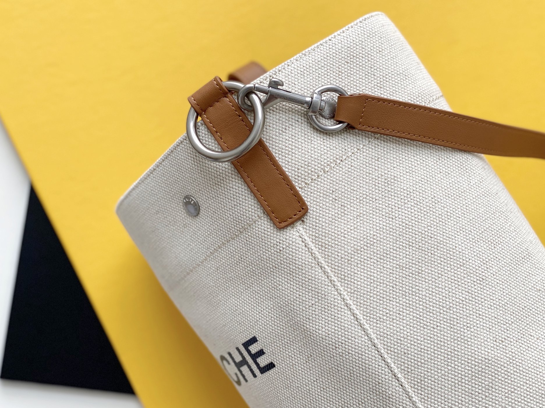 Y51 rive gauche bucket bag linen natural 669299 20 x 30 x 28.5 cm