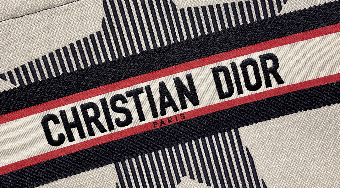 D10r small D10ralps book tote white three-tone embroidery m1296 36 cm