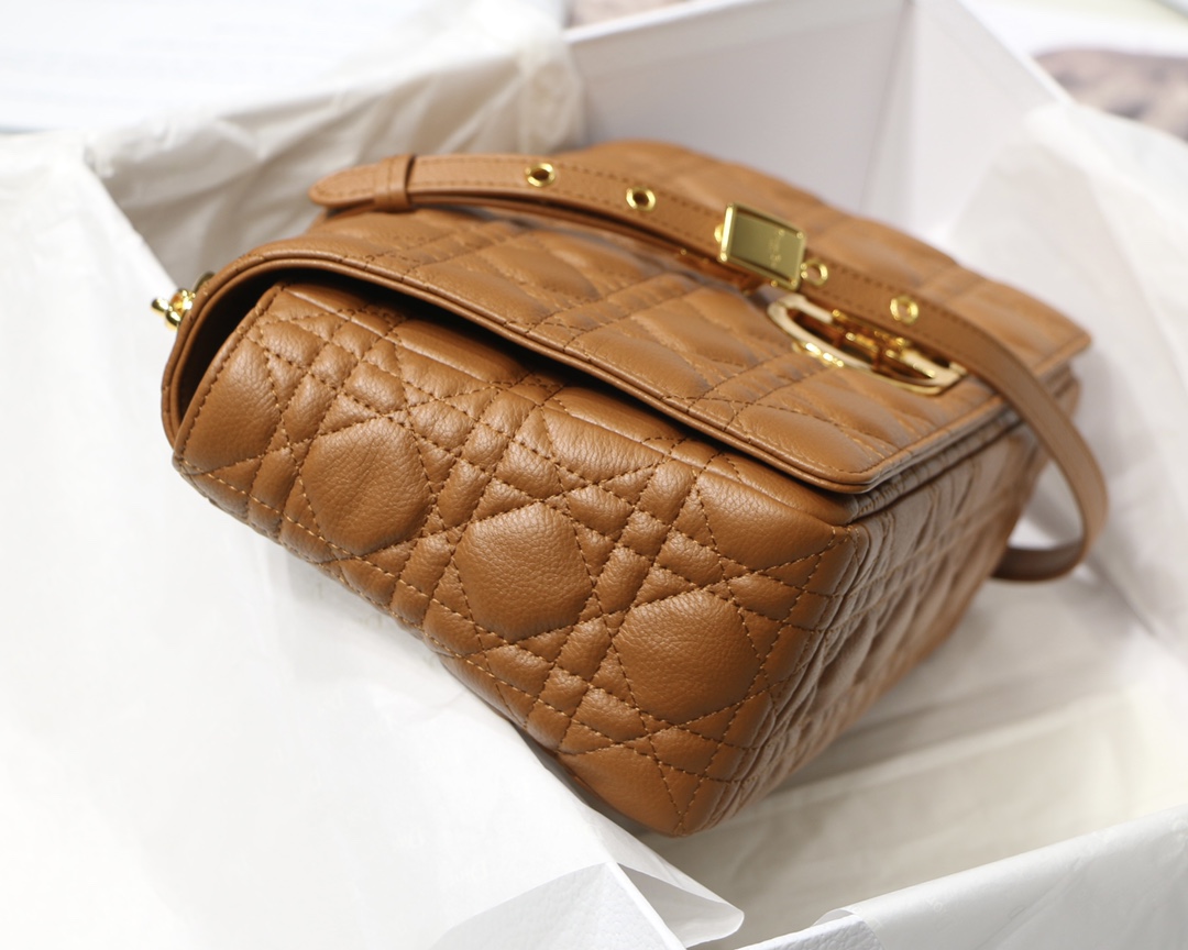 d10r large caro bag S*pple cannage calfskin caramel m9243 28 x 17 x 9 cm