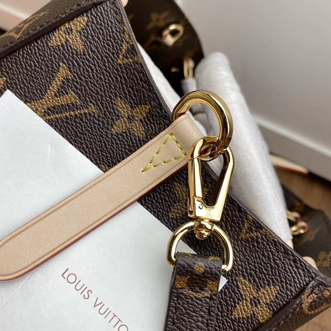 l0vis Vvtt0n montaigne mm monogram canvas m41056 33 x 23 x 15 cm