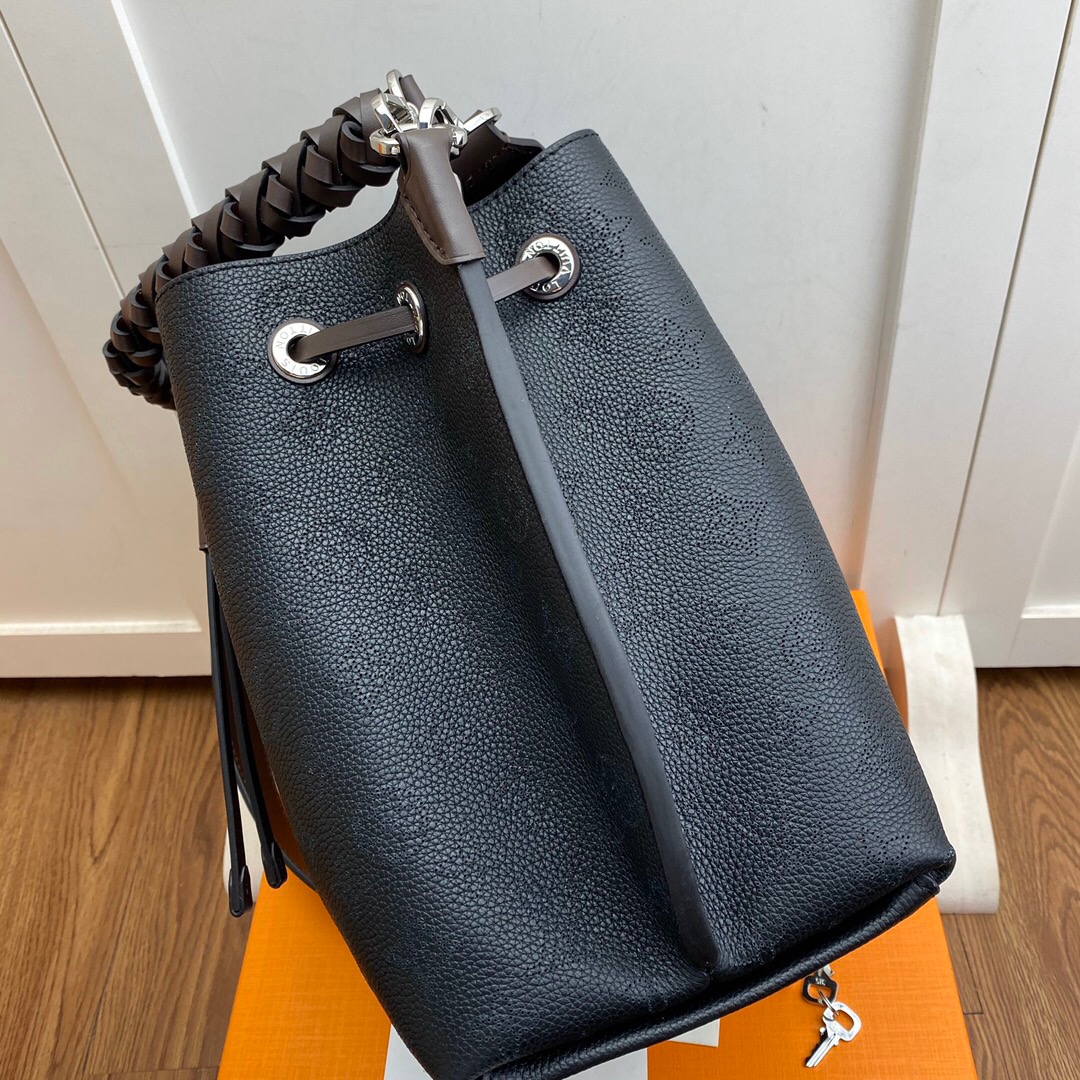 l0vis Vvtt0n muria mahina monogram motif black m55800 25 x 25 x 20 cm