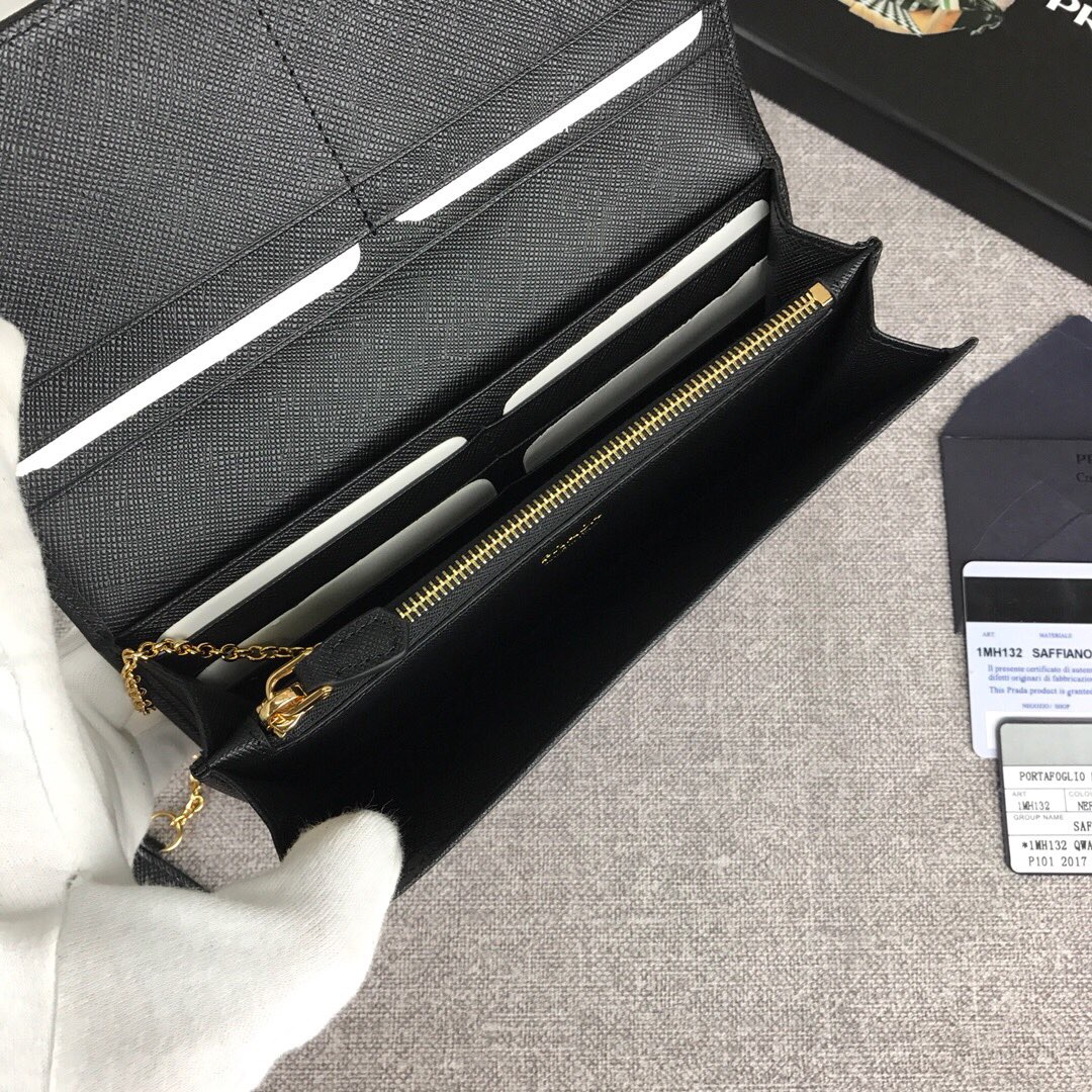 Pra*a large saffiano leather wallet black 1mh132 18.7 x 9.5 cm