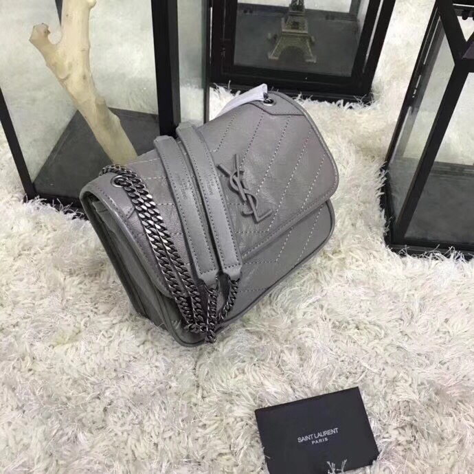 Y51 niki baby in lambskin leather gray 5330371 22 x 16.5 x 12 cm