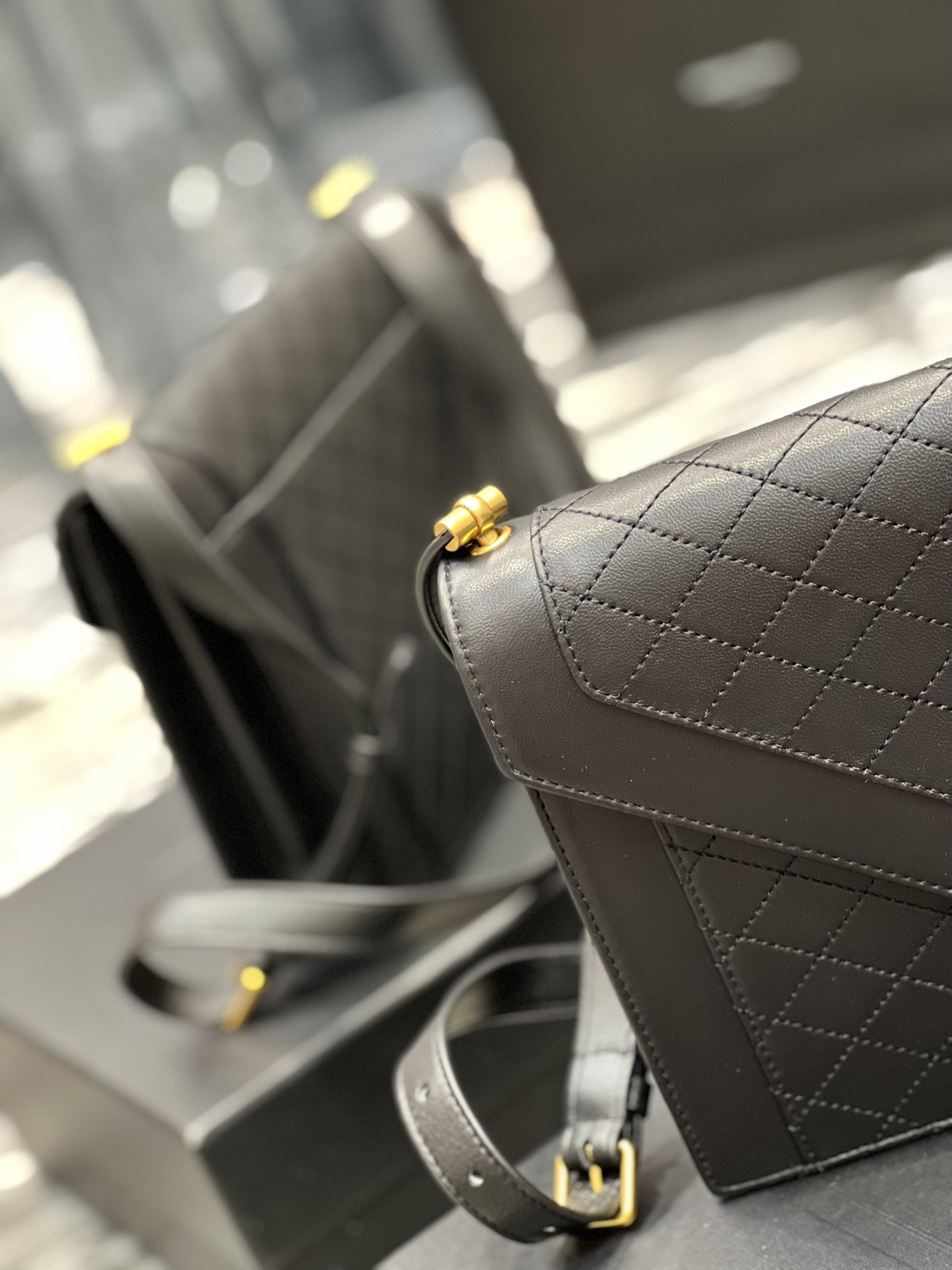 Y51 gaby satchel in quilted lambskin black 6688631 26 × 18 × 5 cm