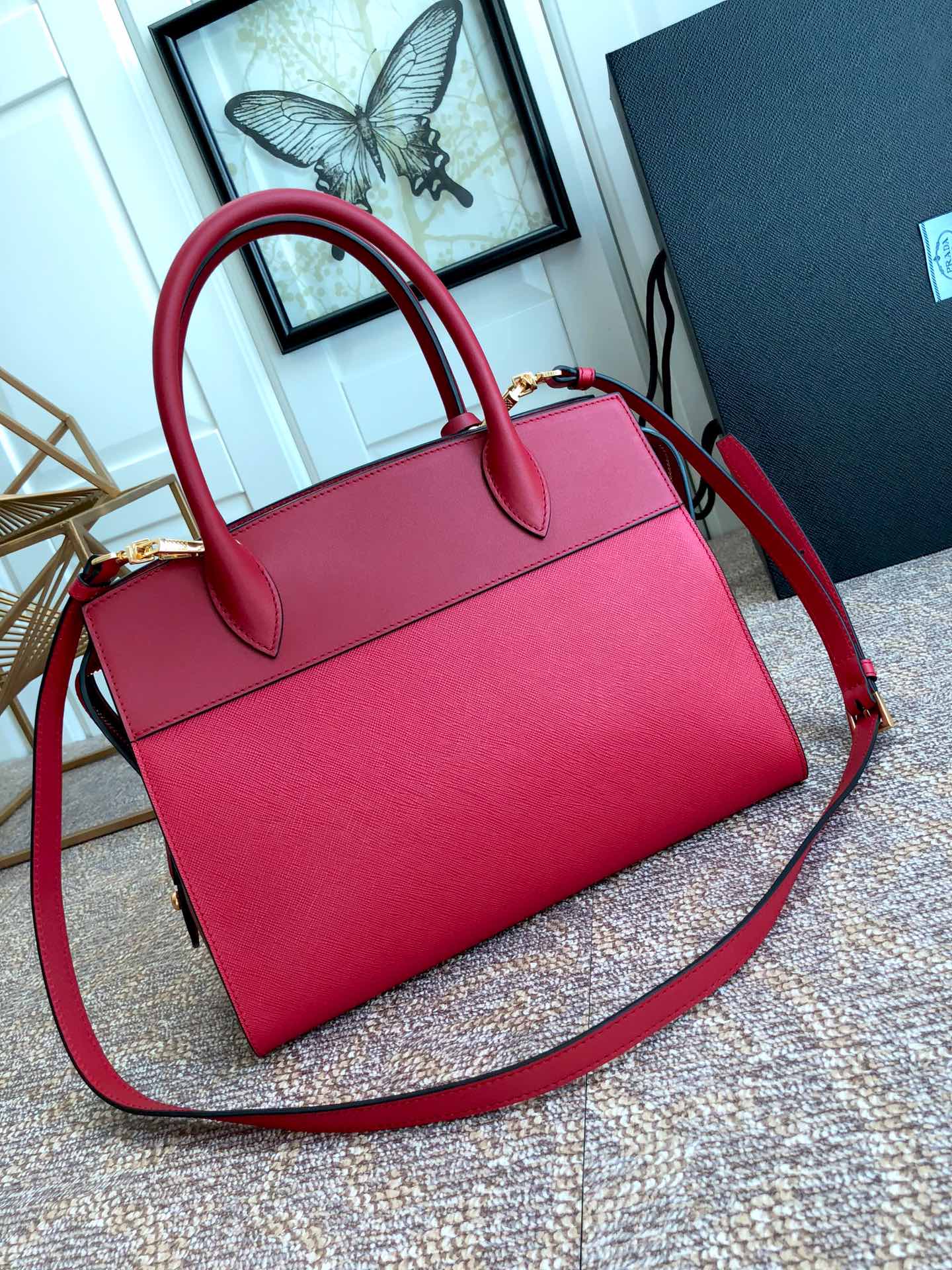 Pra*a medium esplanade bag leather red/red 30 x 22 cm