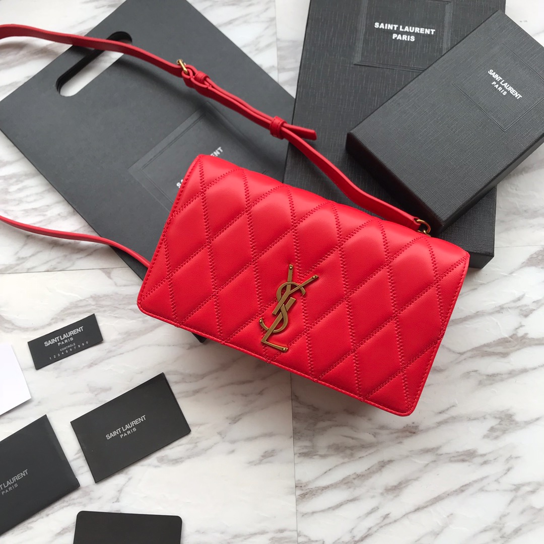 Y51 ladies angie chain bag in quilted lambskin red 568906 22 x 13 x 5.5 cm