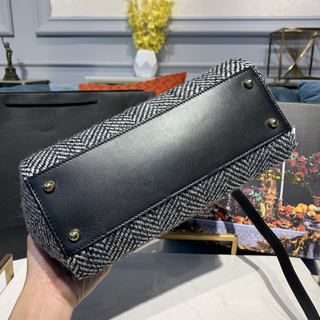 DOLCE & GABBANA Medium Dauphine Leather Sicily Bag BB6002 25 x 12 x 22 cm