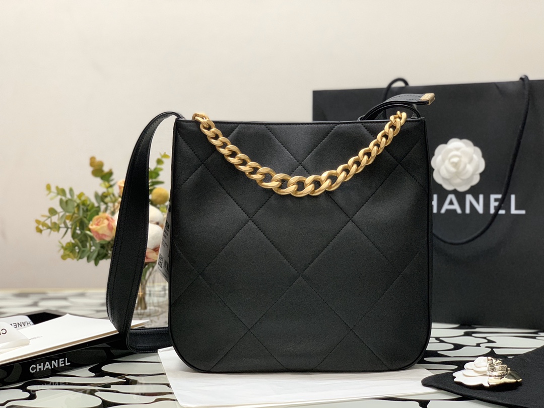 Ch**el calfskin hobo bag black as2844 29cm