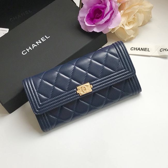Ch**el long wallet smooth leather navy a80286 19 x 10.5 x 3 cm