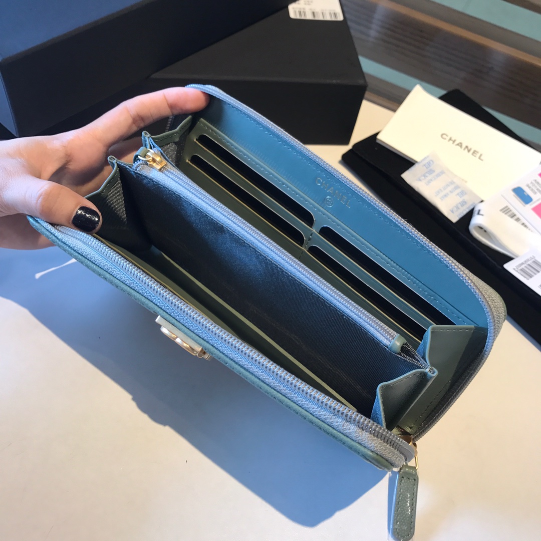 Ch**el boy long zipped wallet grained leather seafoam a80815 19cm