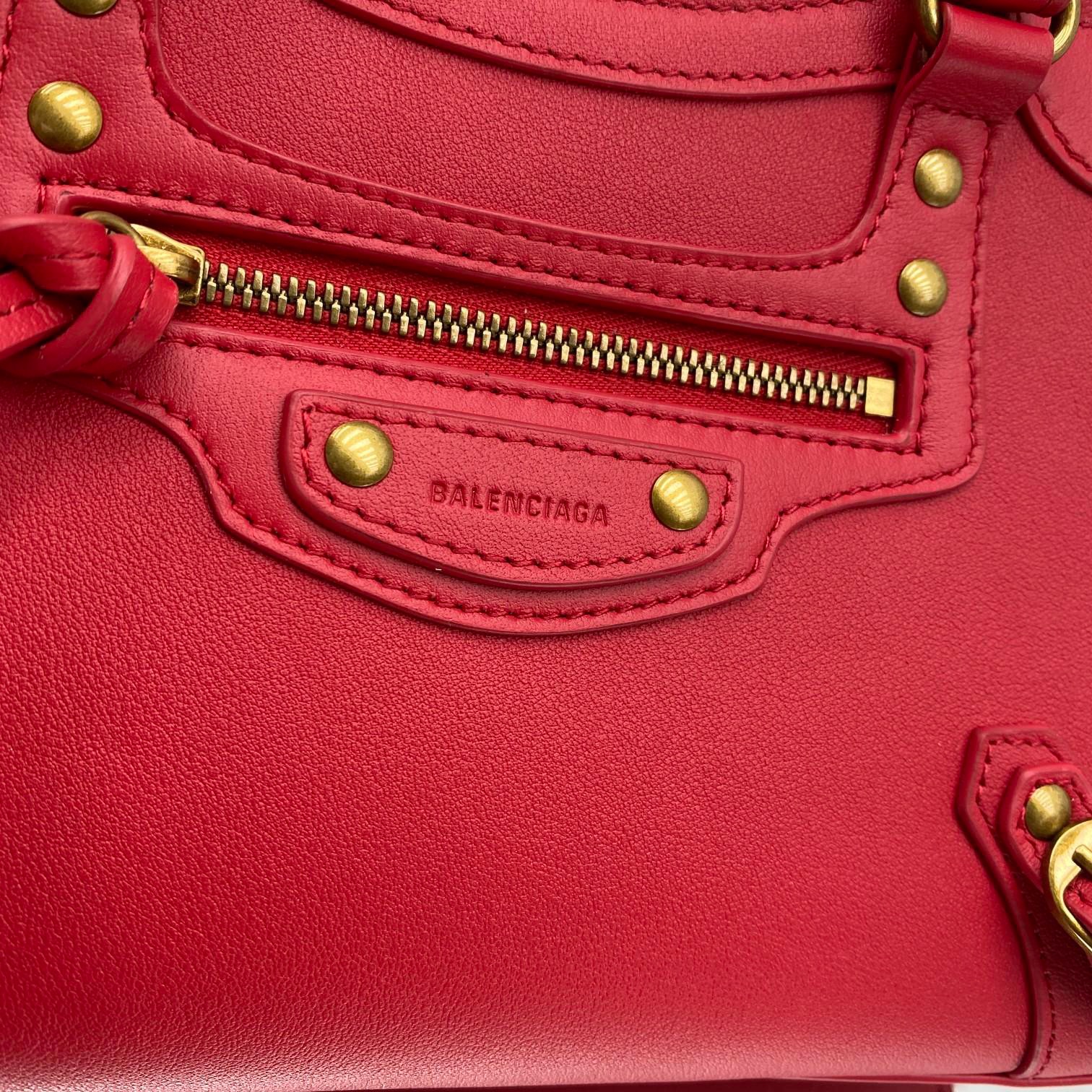 Ba1en*iaga small neo classic top handle bag red 63852111r57 33 x 21 x 16 cm