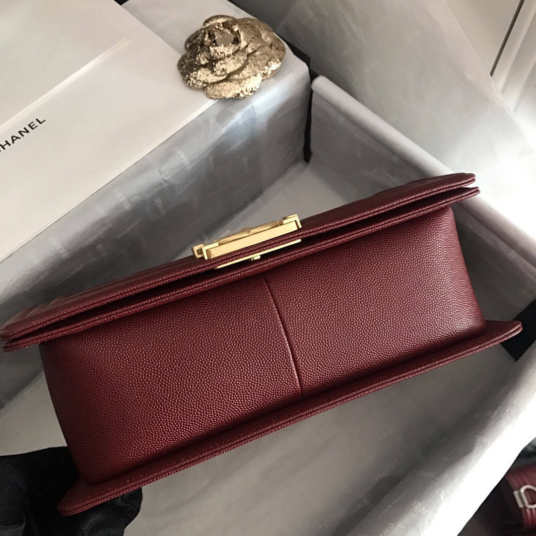 Ch**el medium boy bag chevron gold-tone metal grained leather burgundy a67086 25cm