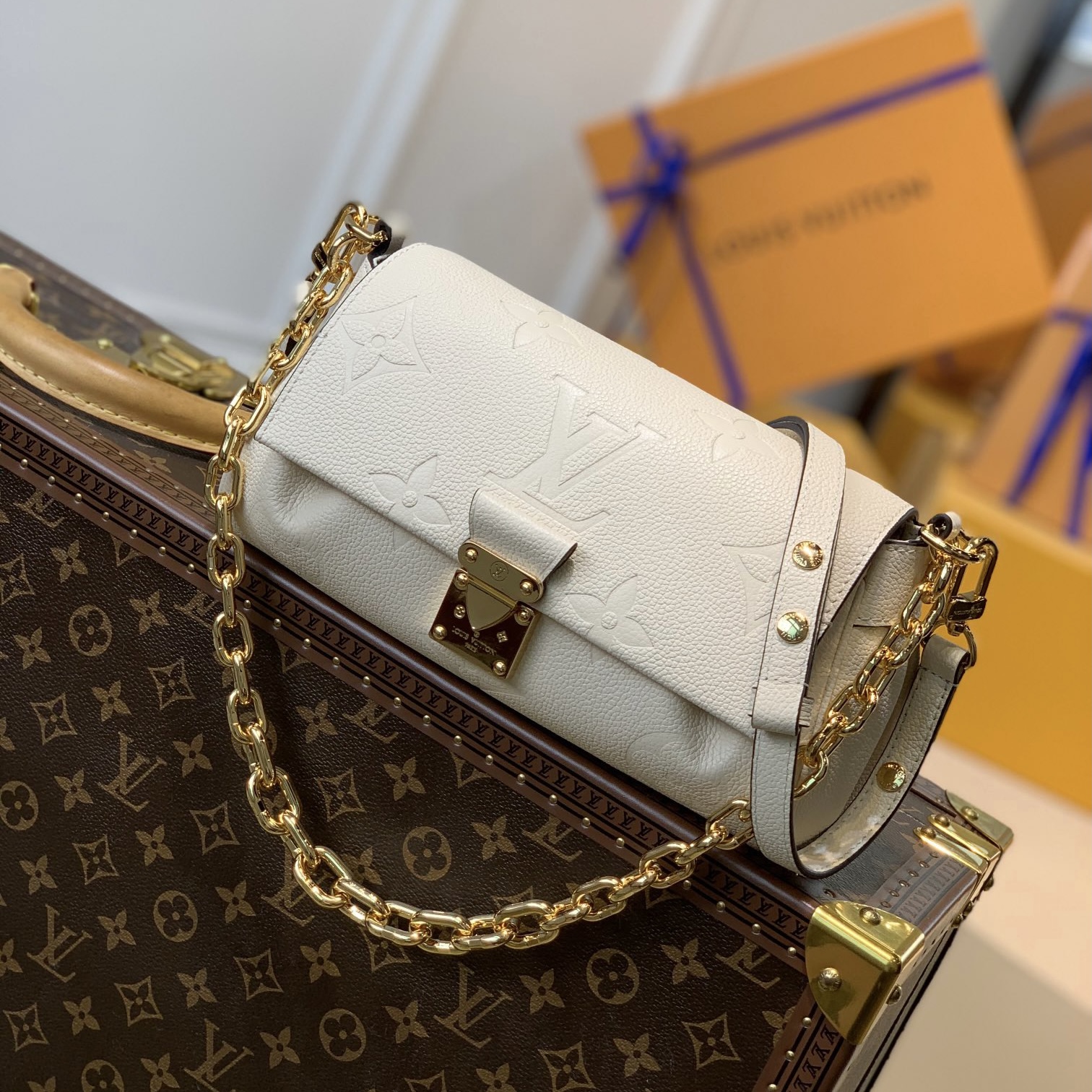 l0vis Vvtt0n favorite white m45836 24 x 14 x 9 cm