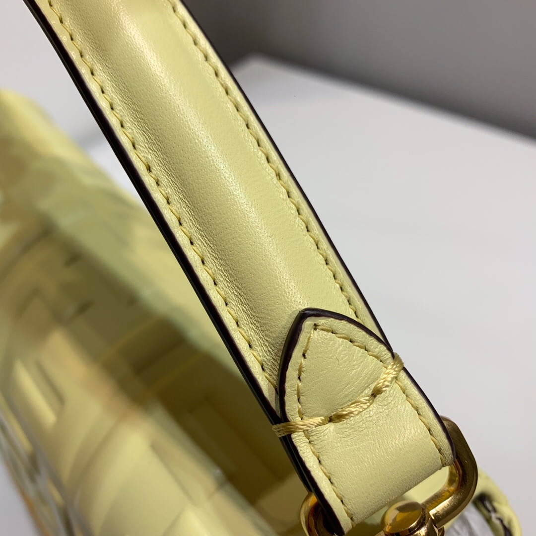 F**di baguette nappa leather lime 8br600 26 x 5 x 15 cm