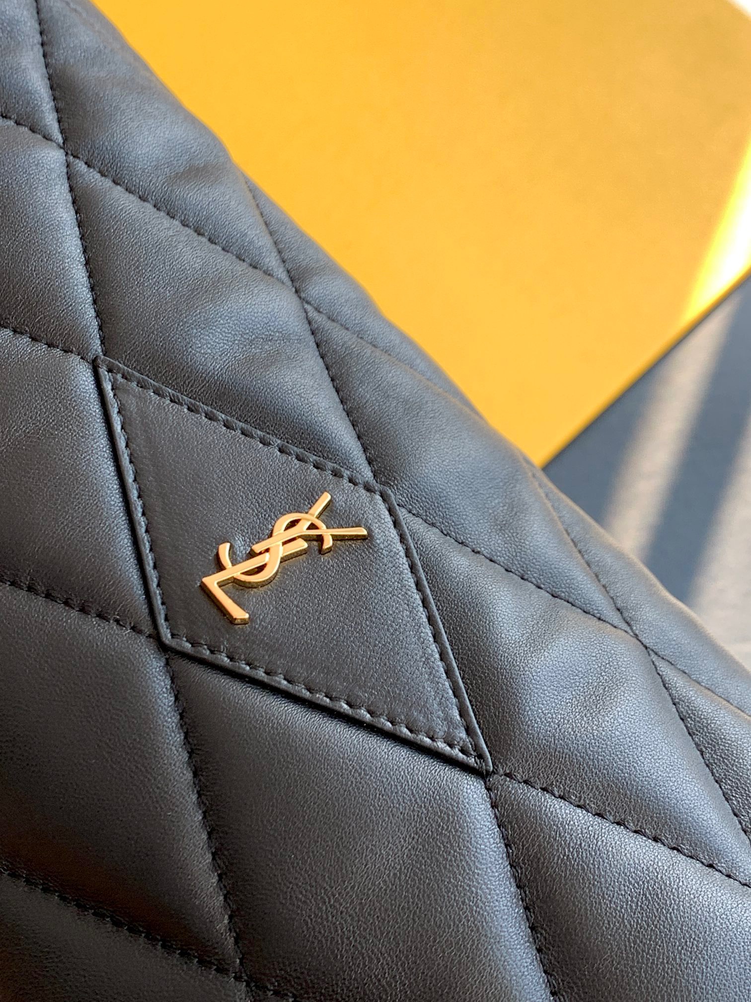 Y51 sade puffer envelope clutch leather black 6550041 38 x 19 x 11 cm