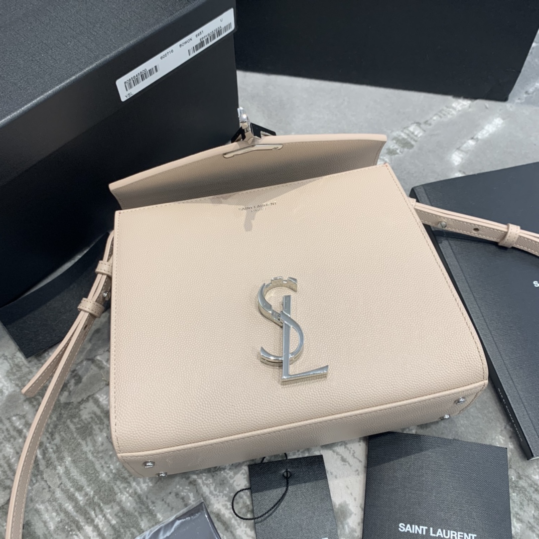 Y51 cassandra mini top handle bag grained leather beige 623930 20 x 16 x 7.5 cm