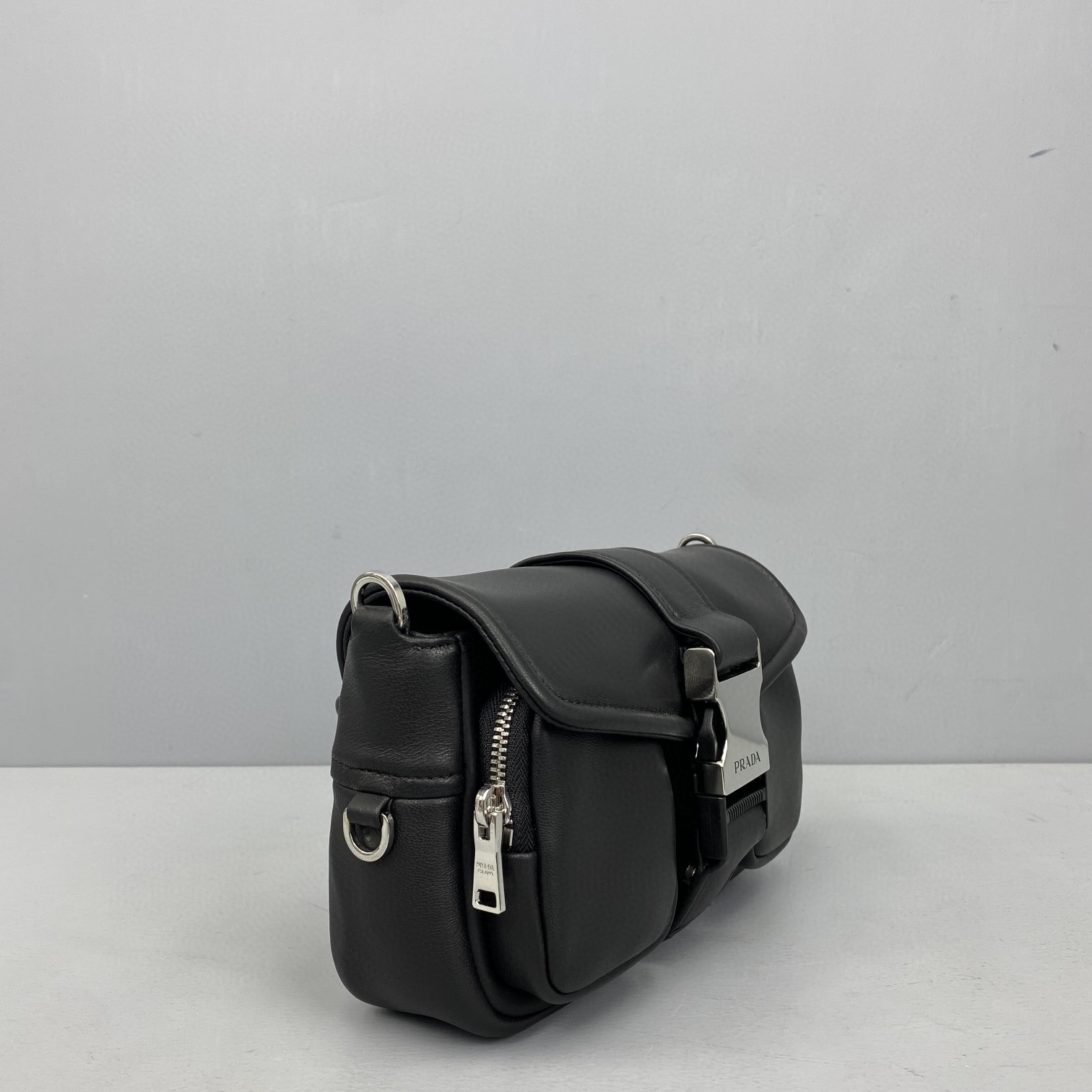 Pra*a pocket nappa leather bag black 1bd295 22 x 7.5 x 14 cm