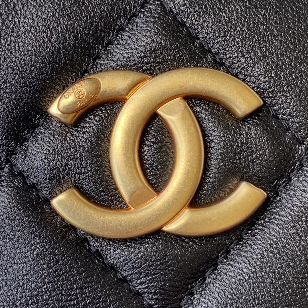 Ch**el mini camera case leather black as2857 16 x 12 x 6 cm