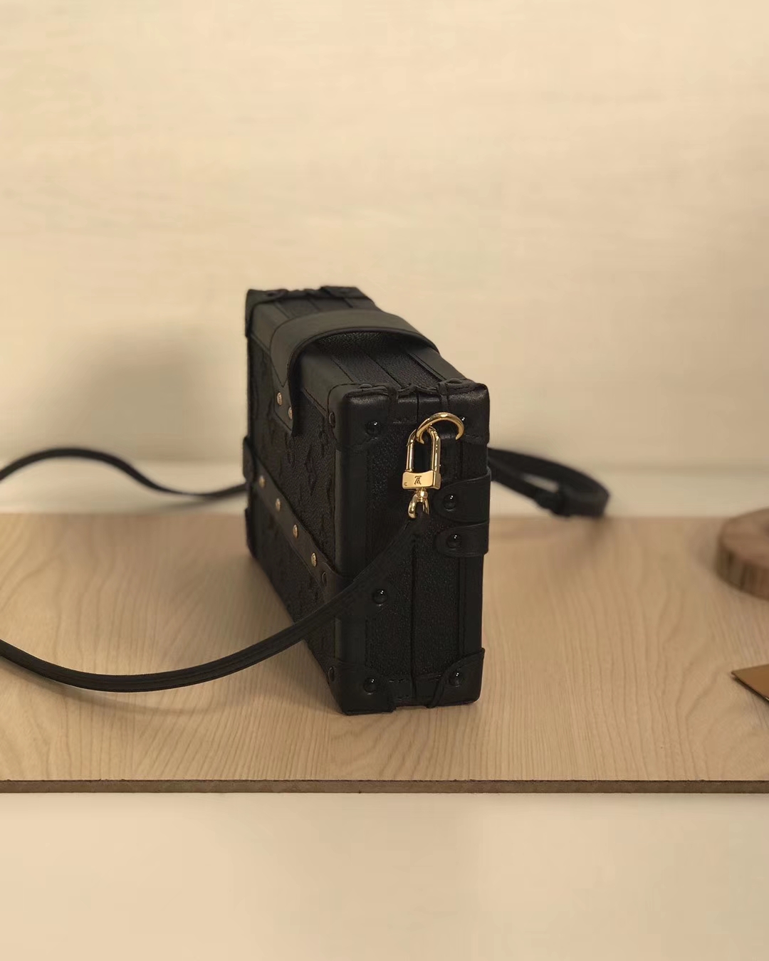 Petite mall Box Bag Black M51600 20cm