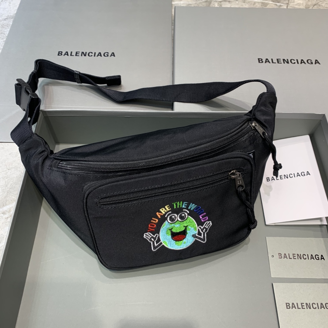 Ba1en*iaga canvas chest bag waist bagwhite 31cm 05