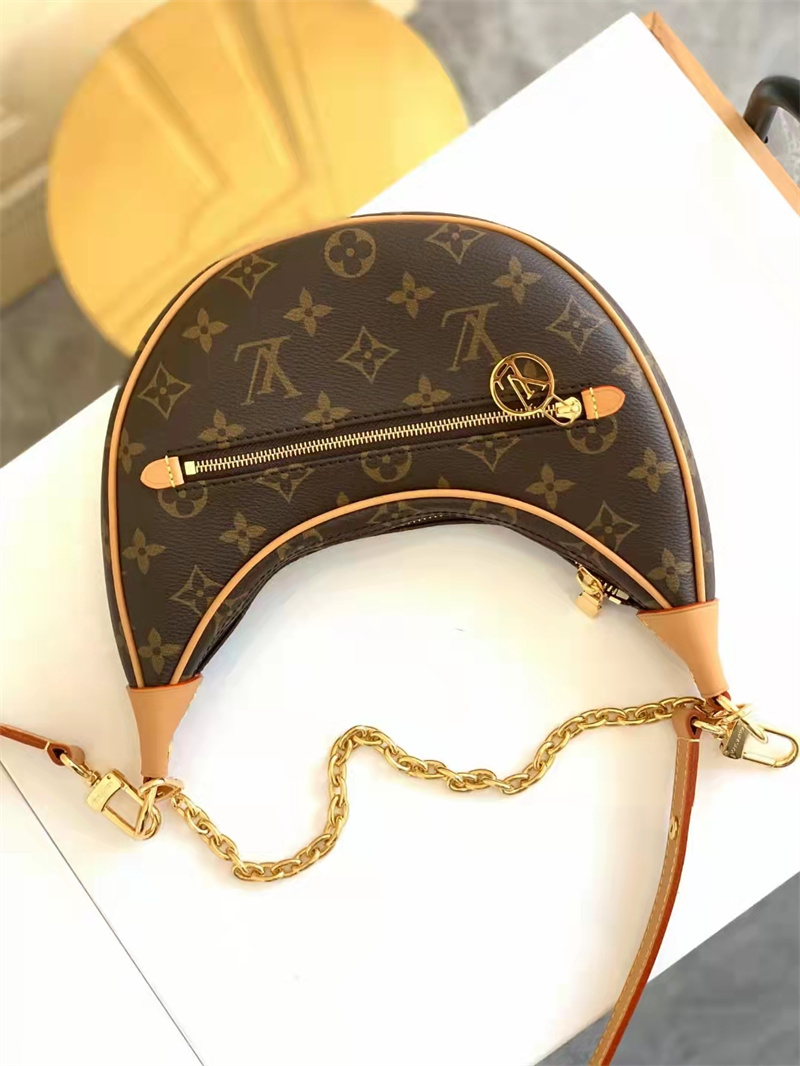 LV Loop Monogram M81098 23cm