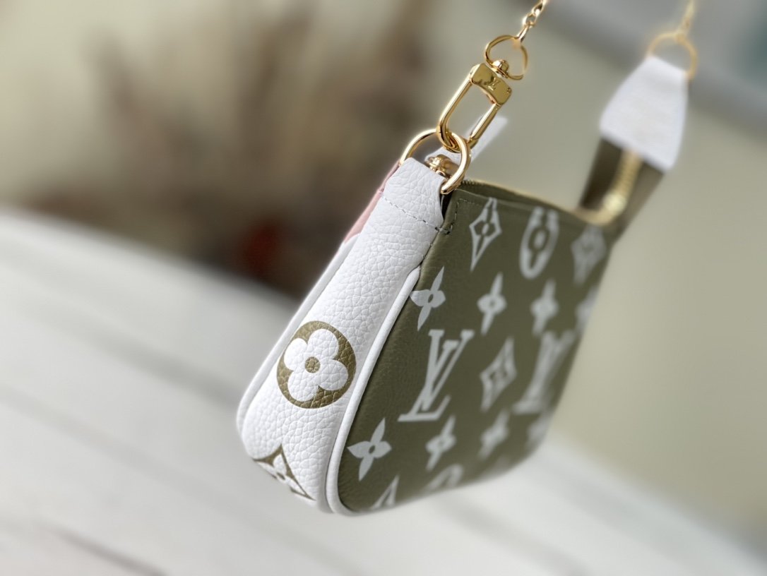 LV MINI HANDBAG M81284 15.5CM