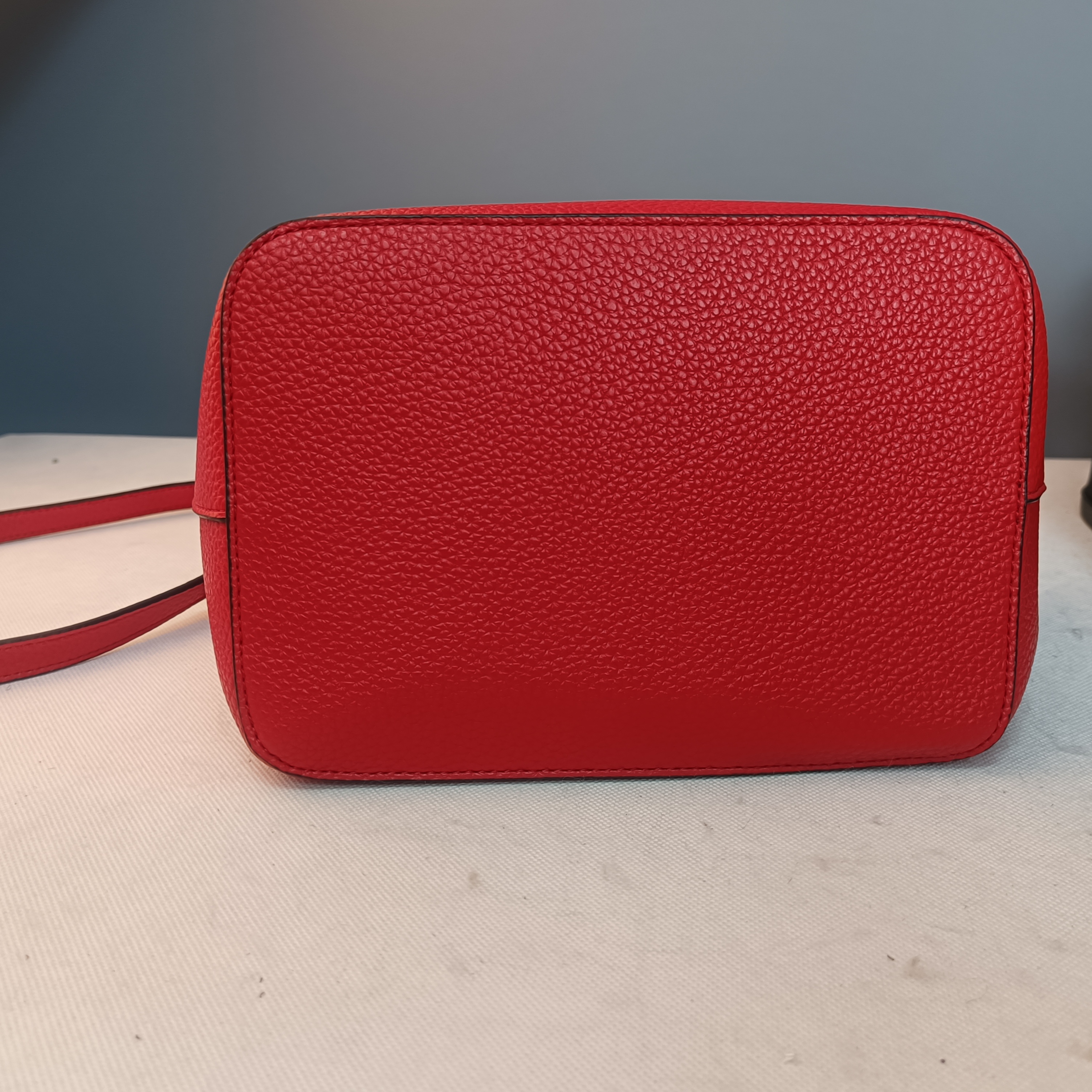 Pra*a red bag m 68534