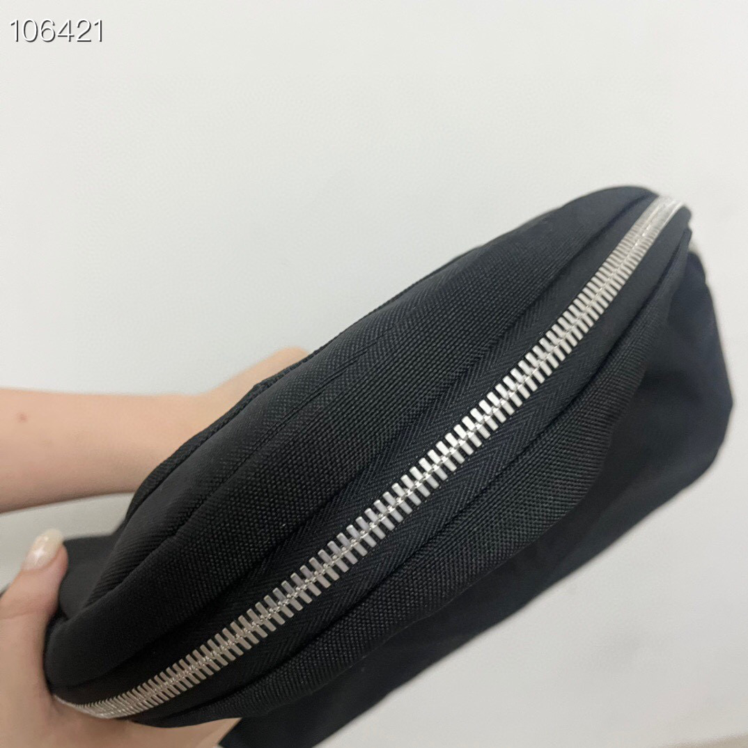 Pra*a triangle large triangle armpit bag 65cm 02