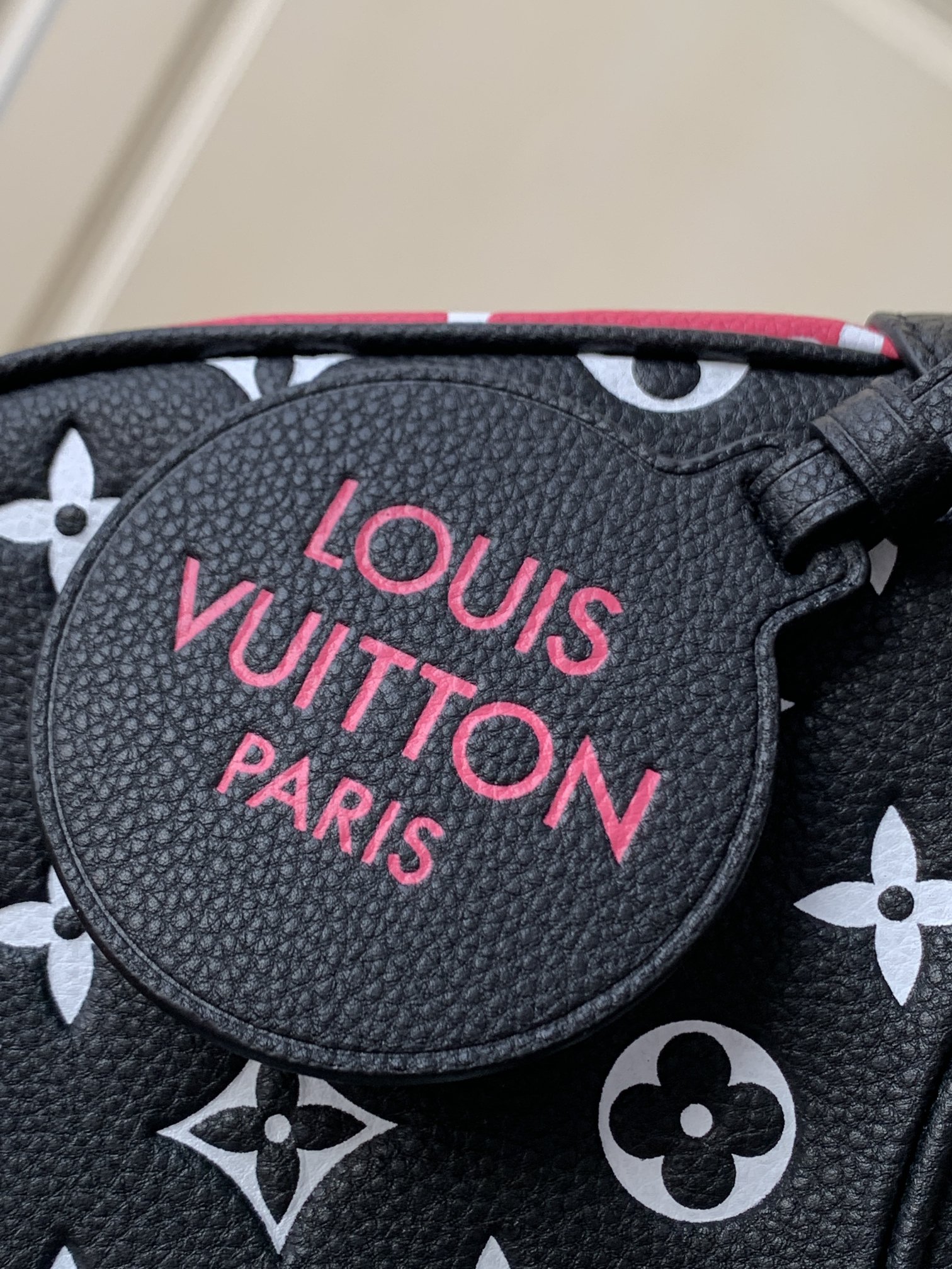 LV handbag M46002 22cm