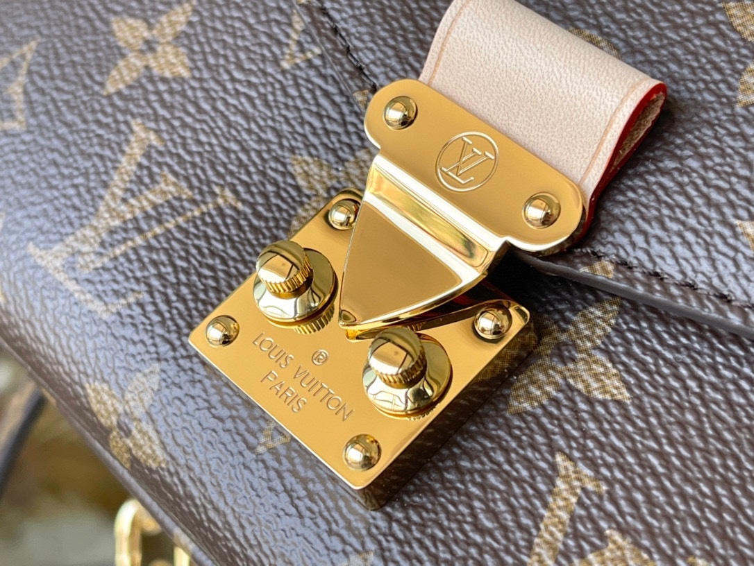 LV Pochette Métis East West handbag M46279 – 21.5 x 13.5 x 6 cm