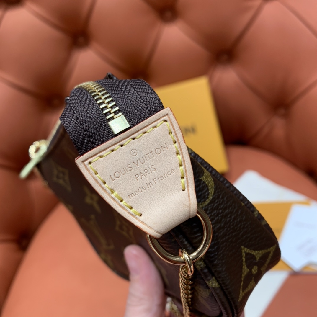 LV POCHETTE ACCESSOIRES MINI BAG M58009 15.5 x 10.5 x 4 cm
