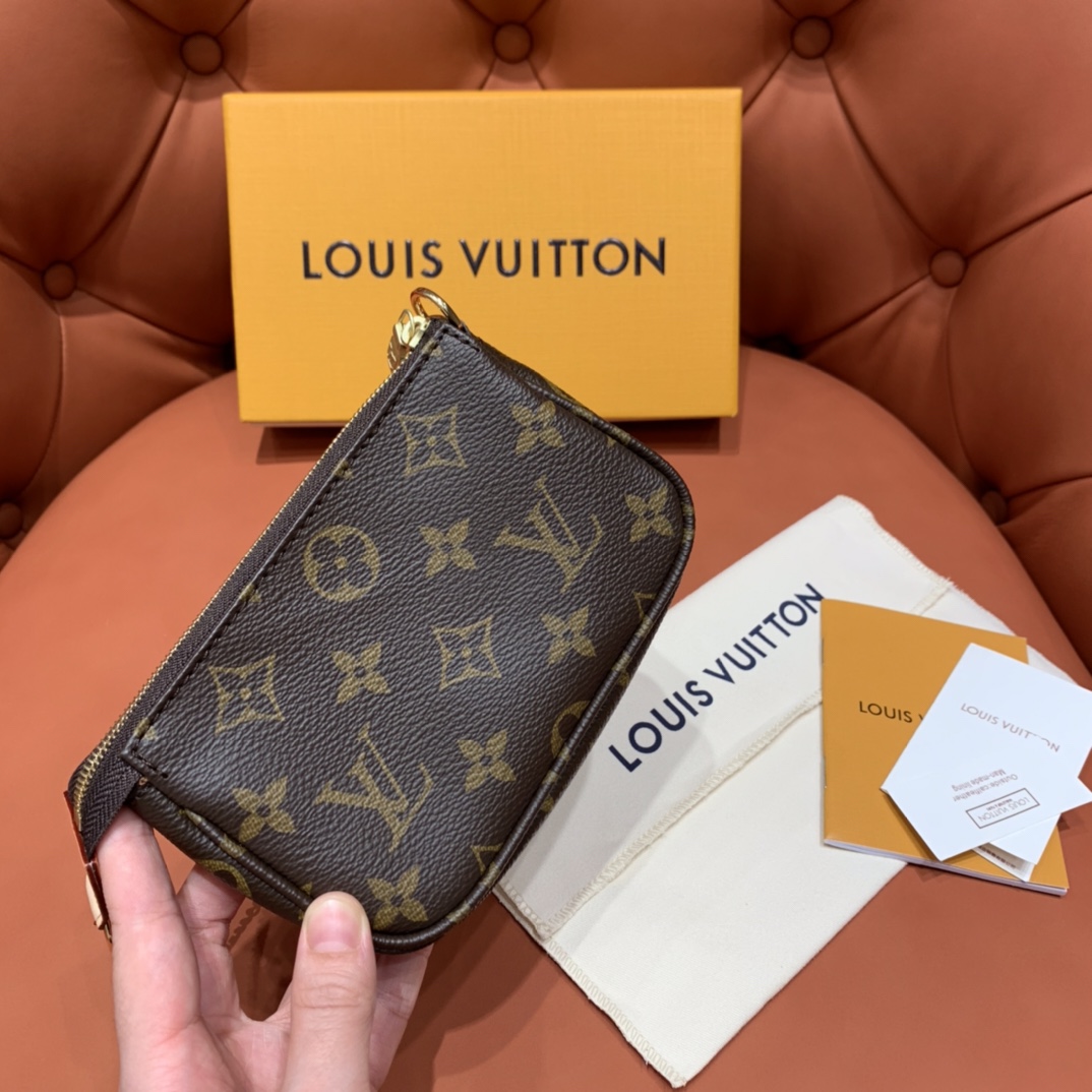 LV POCHETTE ACCESSOIRES MINI BAG M58009 15.5 x 10.5 x 4 cm