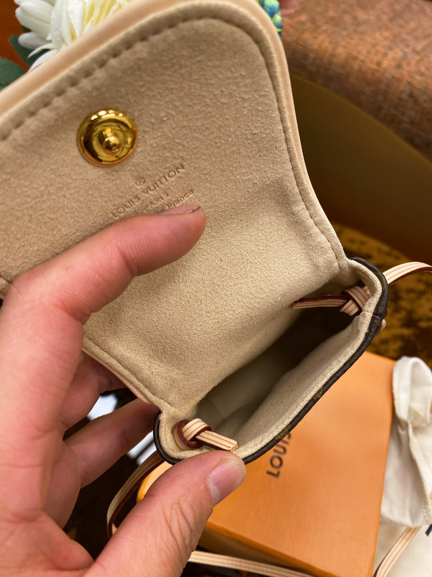 LV Pochette Cancun M60018 - 11x9.5x3CM