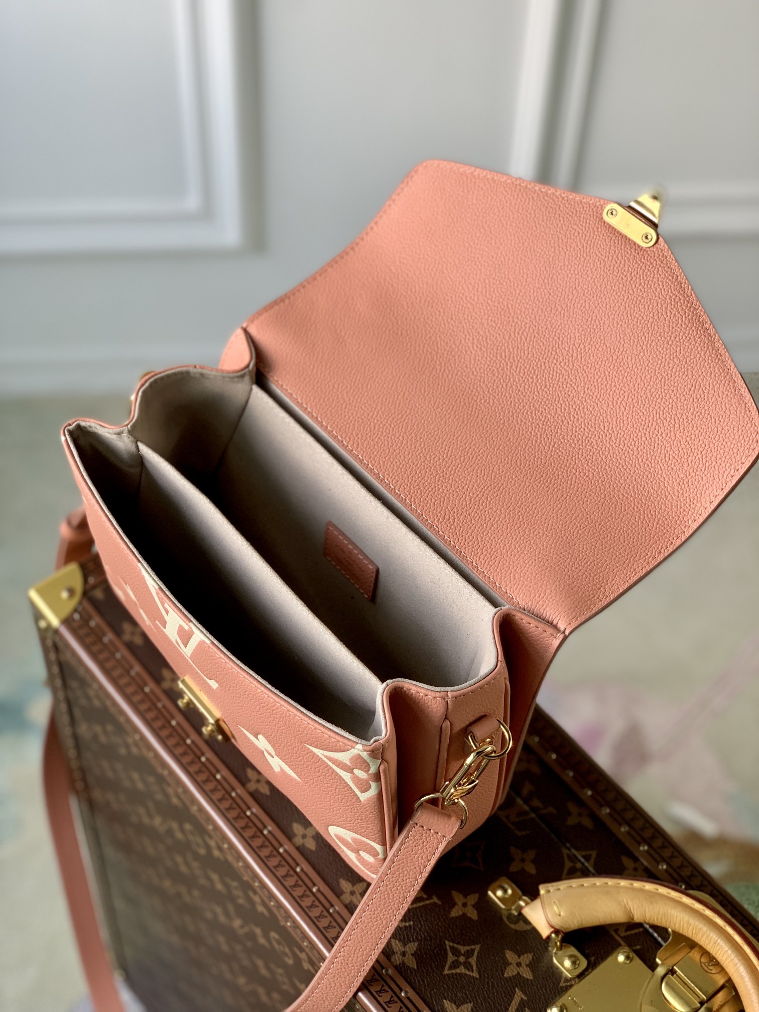 LV Pochette Métis Bicolo Monogram Empreinte Pink - M45773 - 25x19x7cm