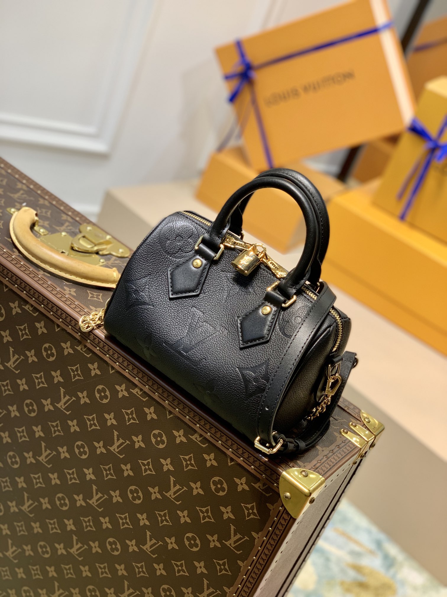 LV Speedy Bandoulière 20 Black M46575 - 20.5x13.5x12cm