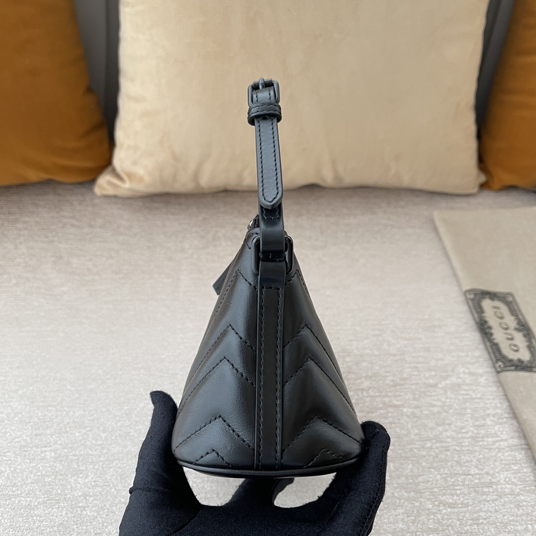 GG Marmont shoulder bag Black 739166 – 23 x 12 x 10cm