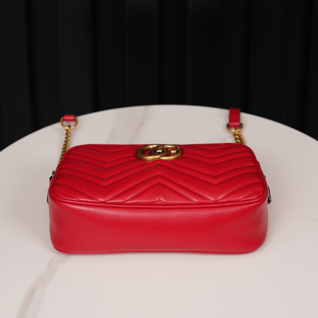 GG Marmont small matelassé shoulder bag (The camera bag) Red 447632  - 24x13x7cm