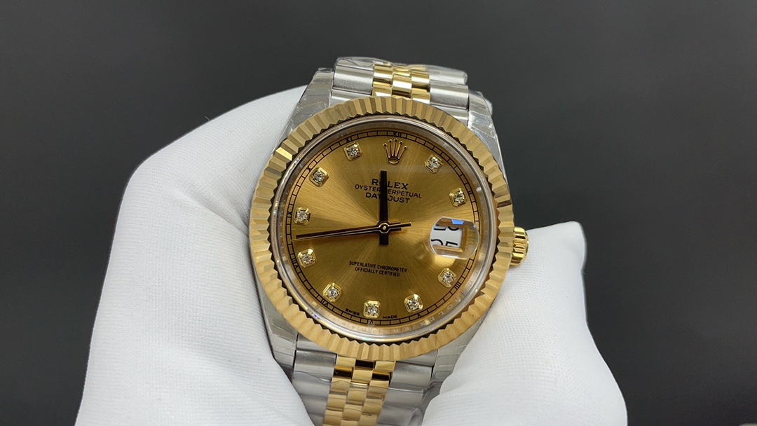 R01ex oyster perpetual date just  golden