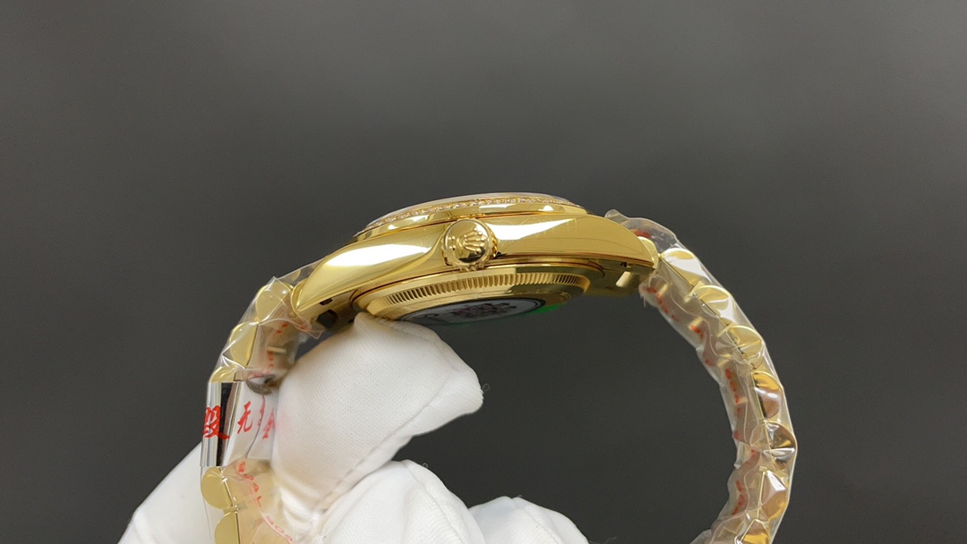 R01ex oyster perpetual day and date golden and blue 36 mm 2836