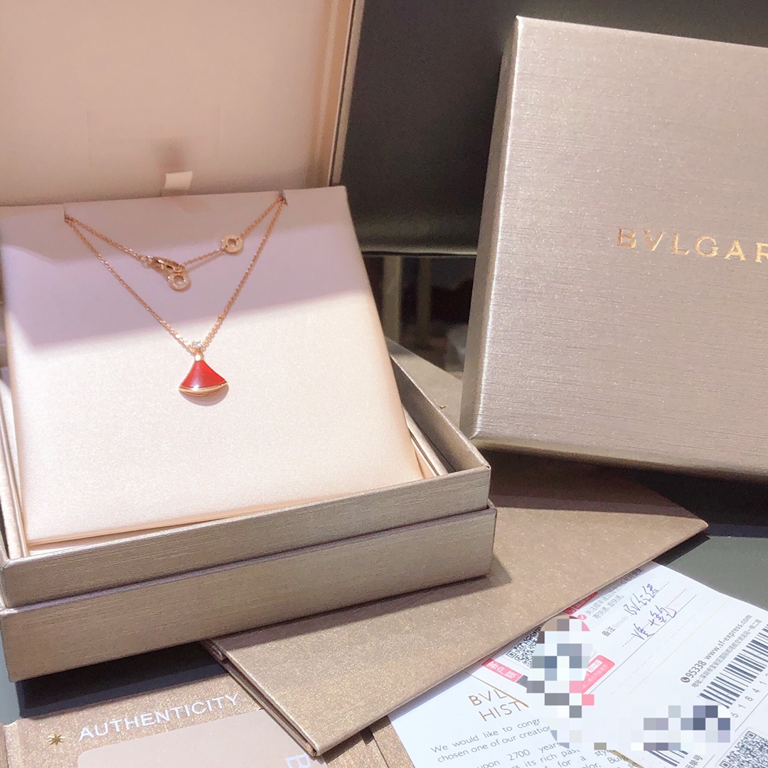 Bv1g*ai red 002 necklace