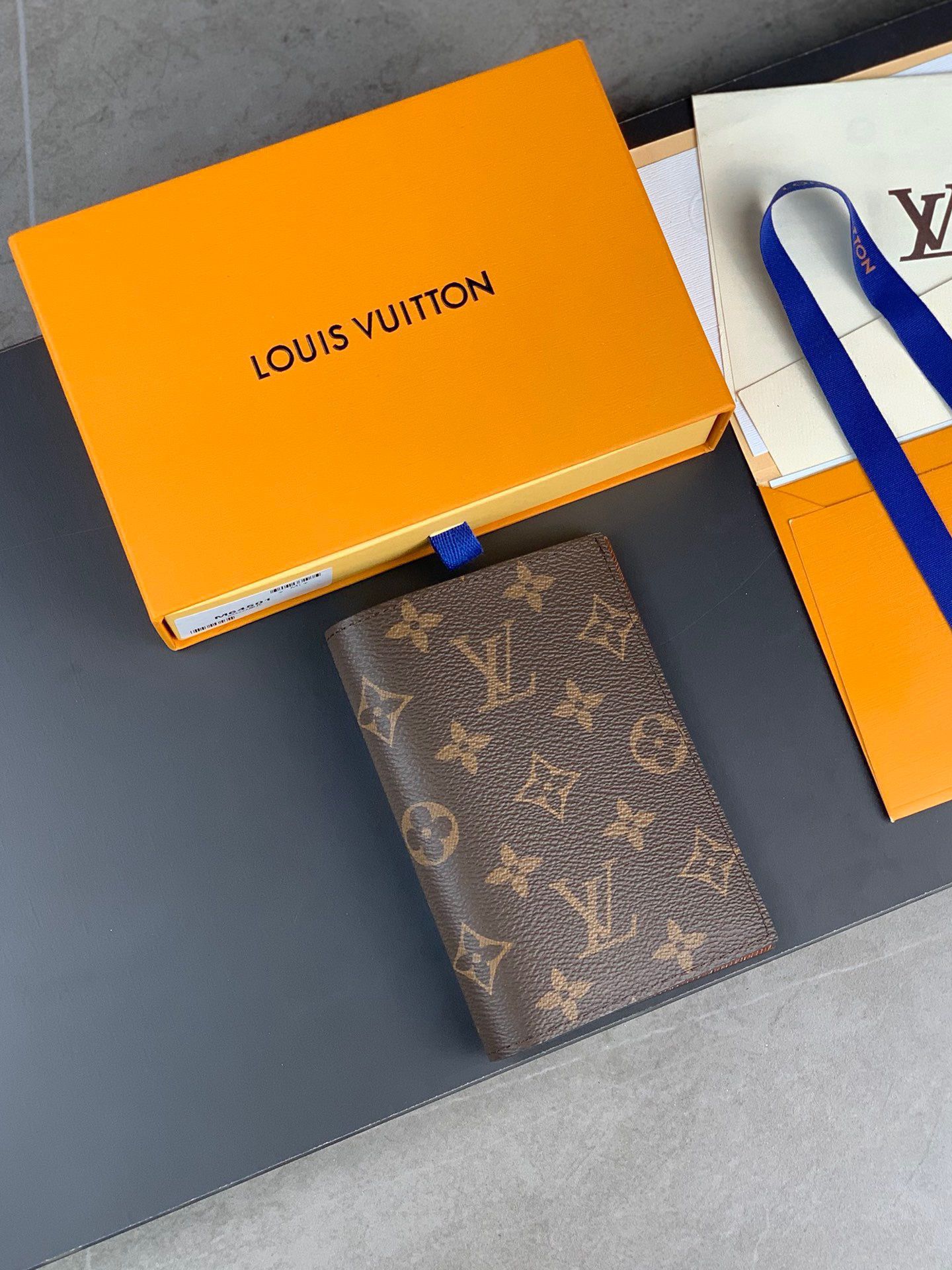 LV wallet M64502 10x14cm