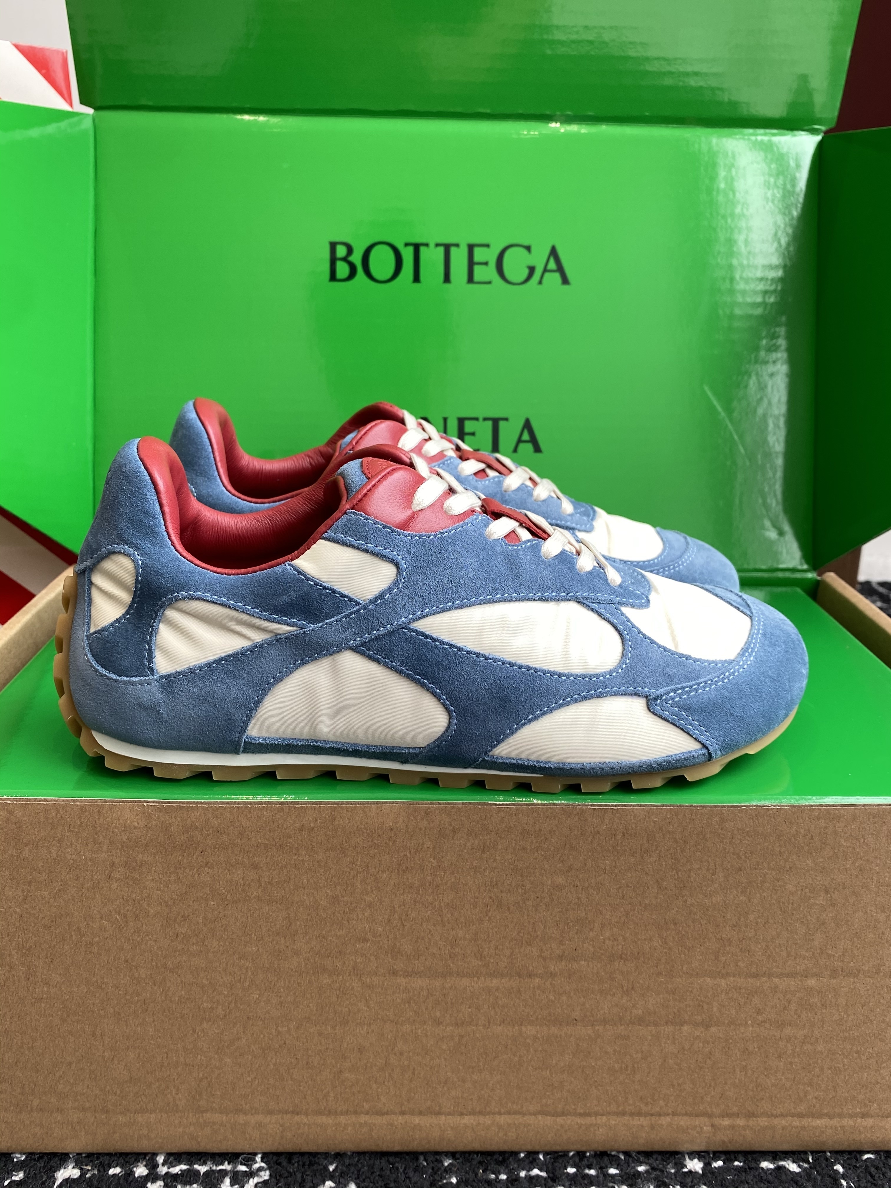 b0tt*ga Ven*ta sneaker 04