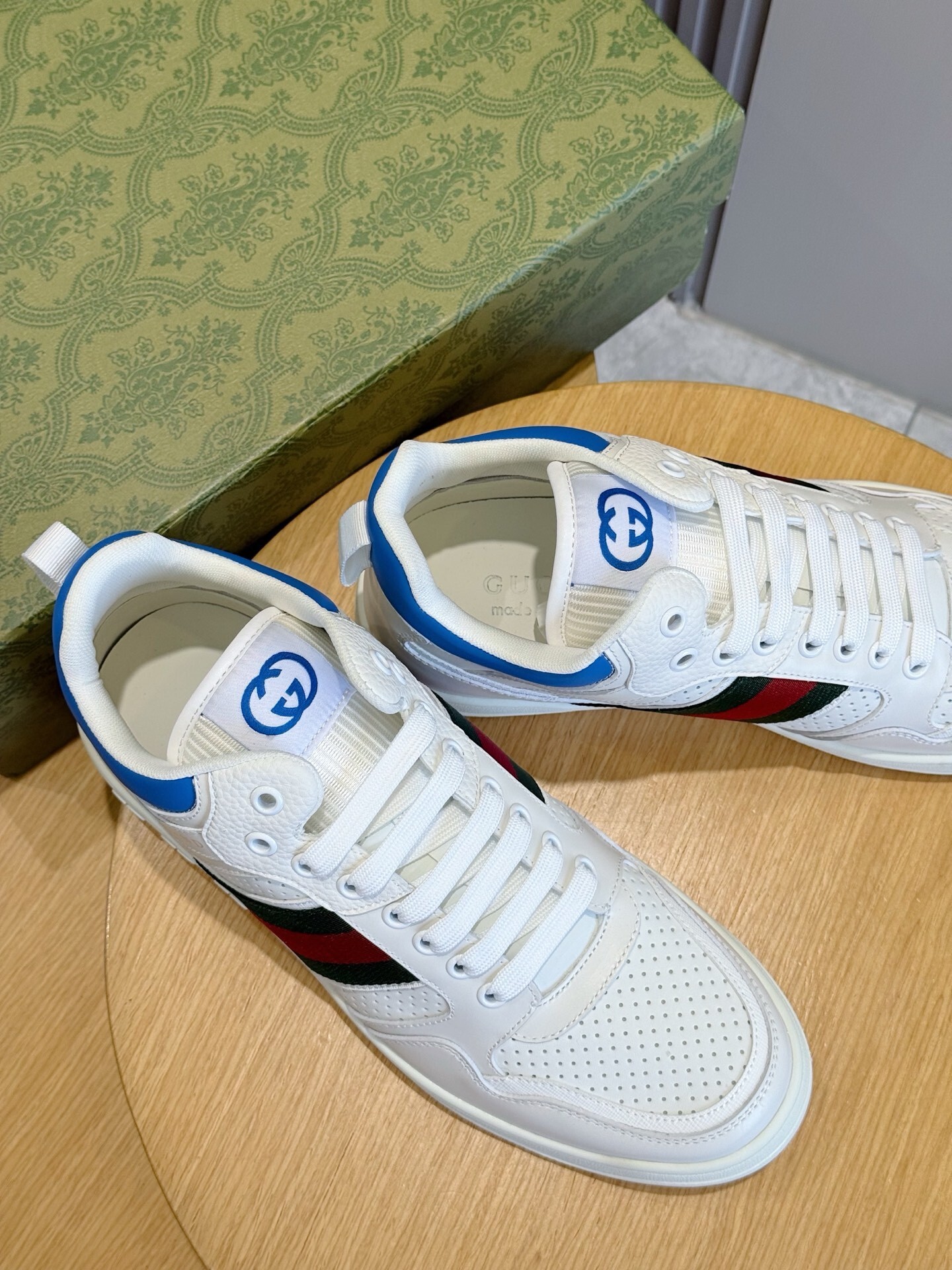 Gvc*1 sneaker 01